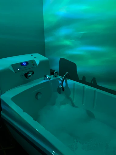 Freedom Bathing Care's accessible bathtub with calming chromotherapy lighting